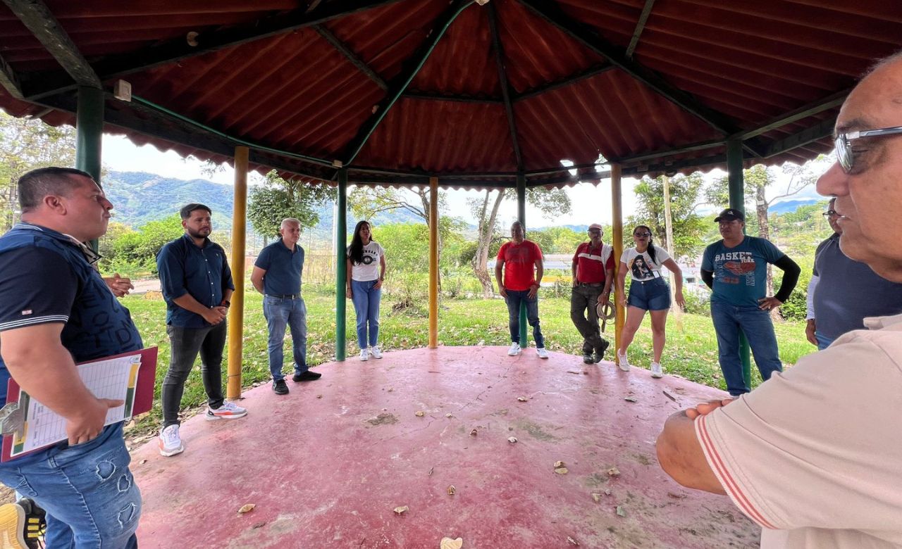 Avanza el mejoramiento del sistema de alcantarillado en Rovira